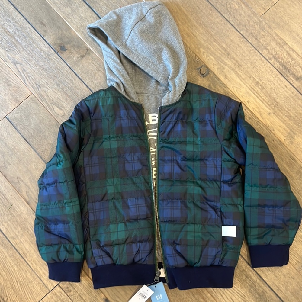 Gap size small reversible jacket. New